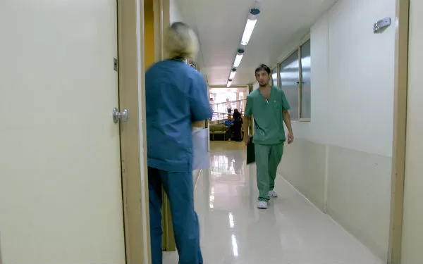 El salario real de los médicos del Sector Privado aumentó 2,18  % en los últimos 18 meses