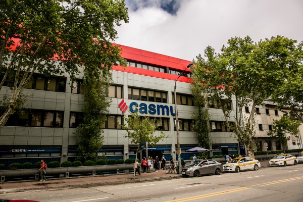 SMU negocia con CASMU y acuerda en DINATRA