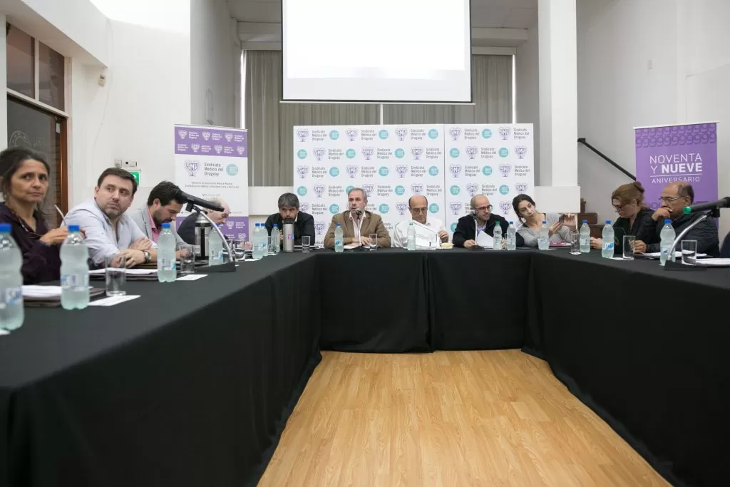 Daniel Martínez intercambió opiniones y propuestas con el SMU.