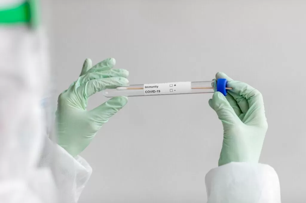 El 5 de mayo comienza el primer curso 2021 de DPMC: Recomendaciones para el manejo clínico de Covid 19.