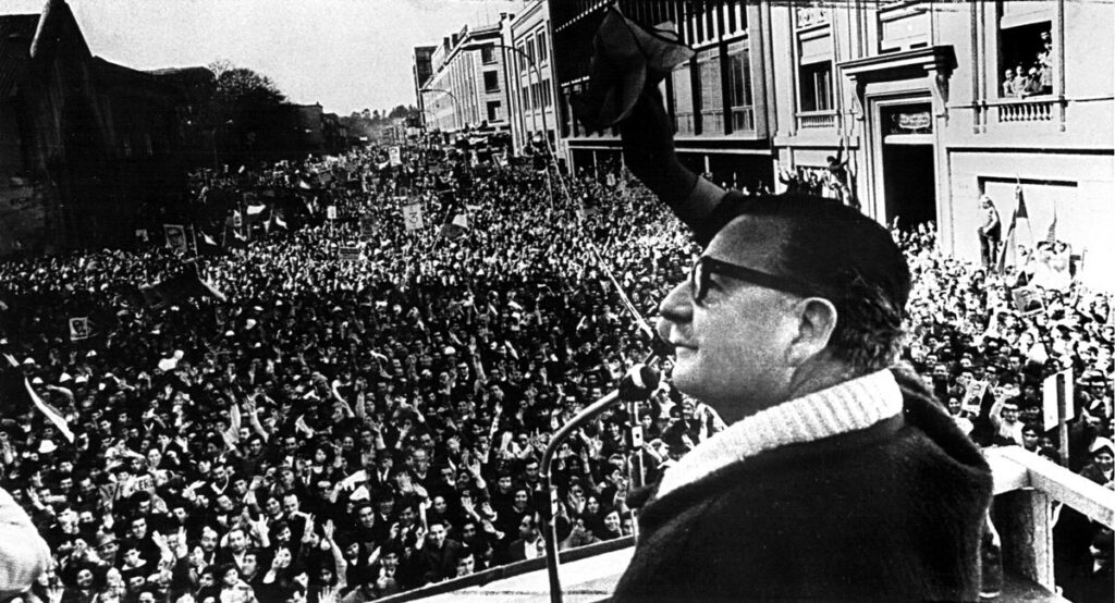 50 años de la muerte del Dr. Salvador Allende: la historia de una placa en su homenaje